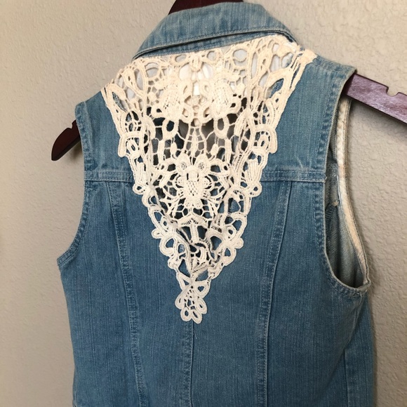 Lace Back Jean Vest - Picture 3 of 4